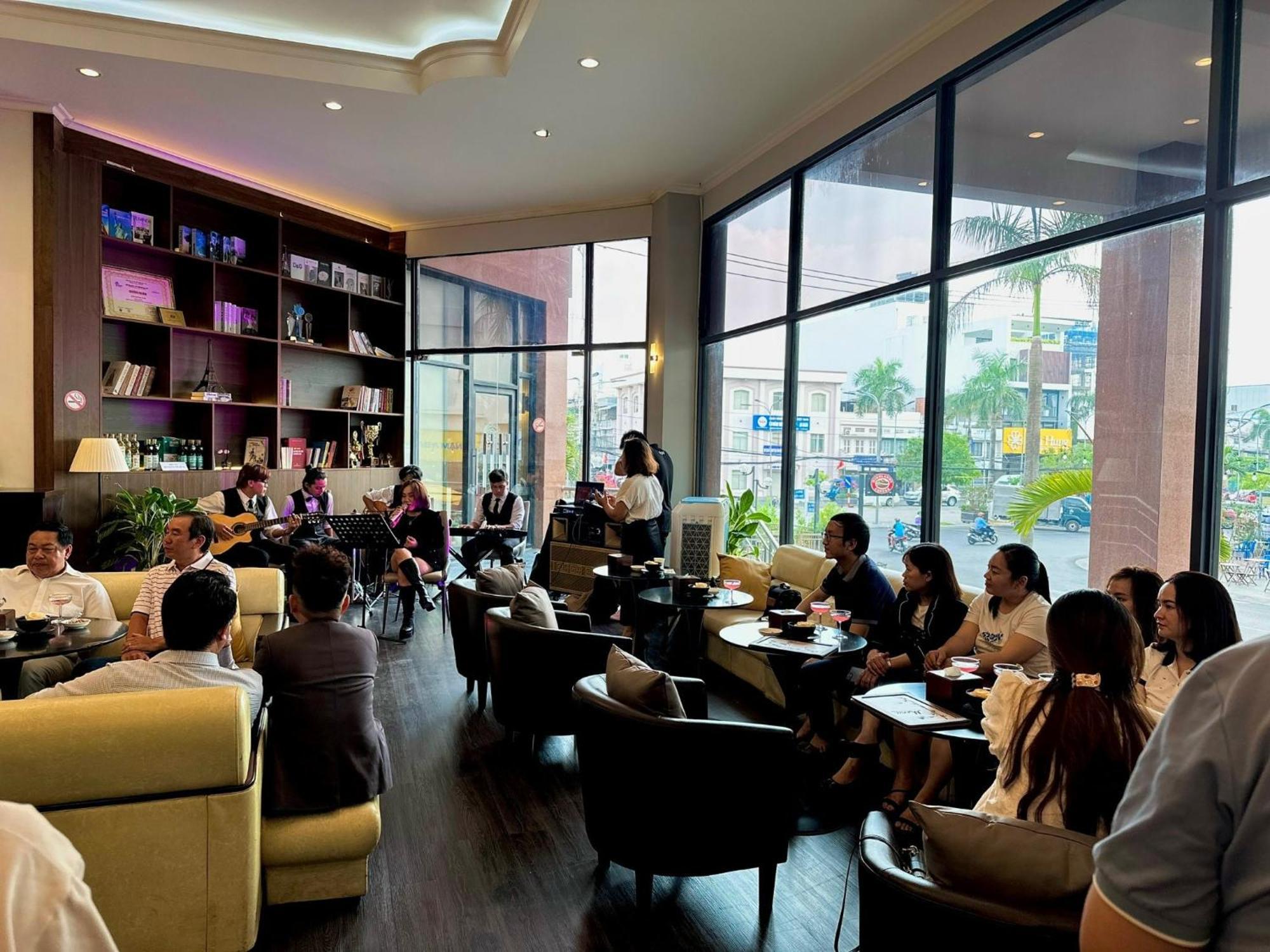 Dong Xuyen Hotel Long Xuyên Exteriér fotografie